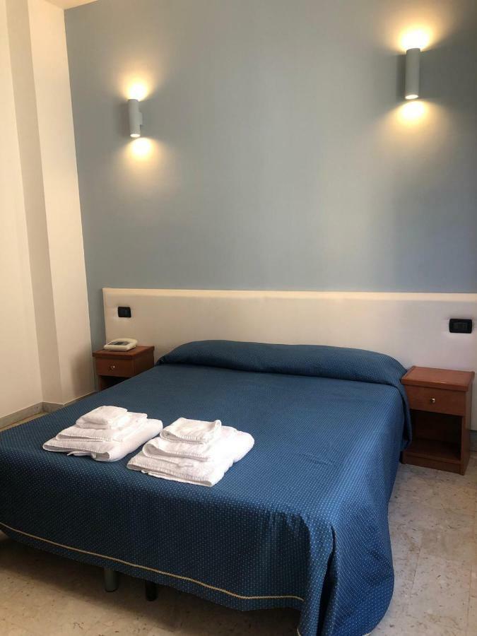 Hotel Lungomare Reggio Calabria Exterior photo