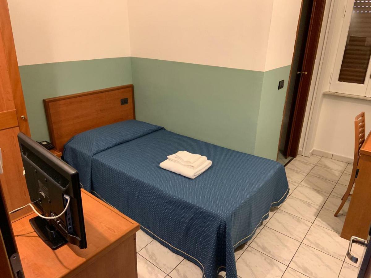 Hotel Lungomare Reggio Calabria Exterior photo