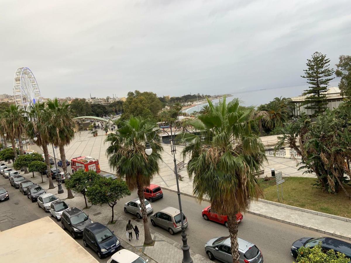Hotel Lungomare Reggio Calabria Exterior photo